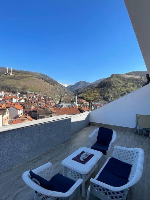 Апартаменты Penthouse With Castle View Призрен Экстерьер фото